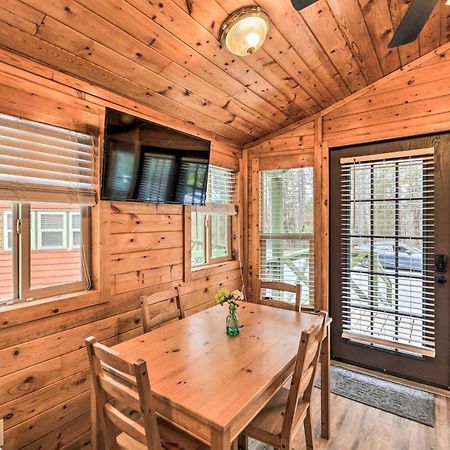 Beautiful New Bern Studio Cabin With Fire Pit! Exteriör bild