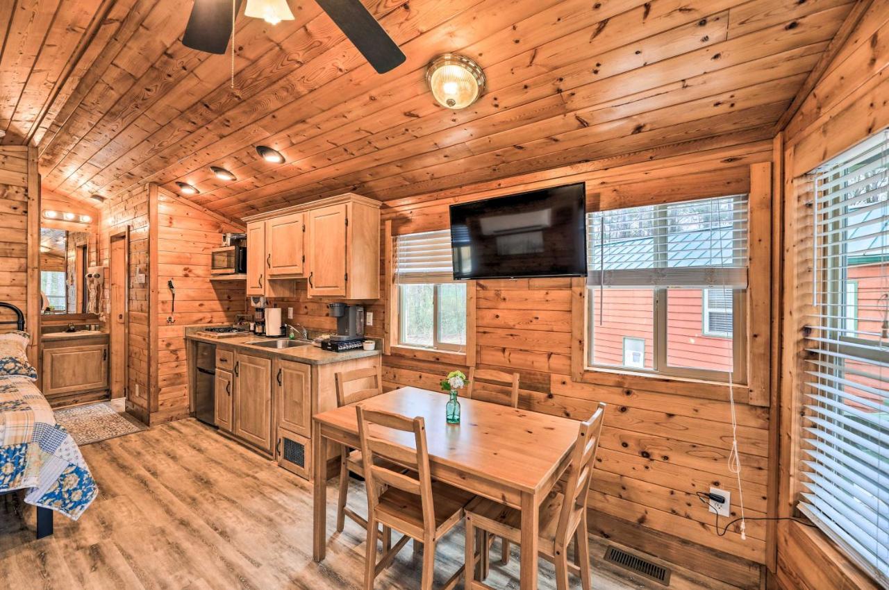 Beautiful New Bern Studio Cabin With Fire Pit! Exteriör bild