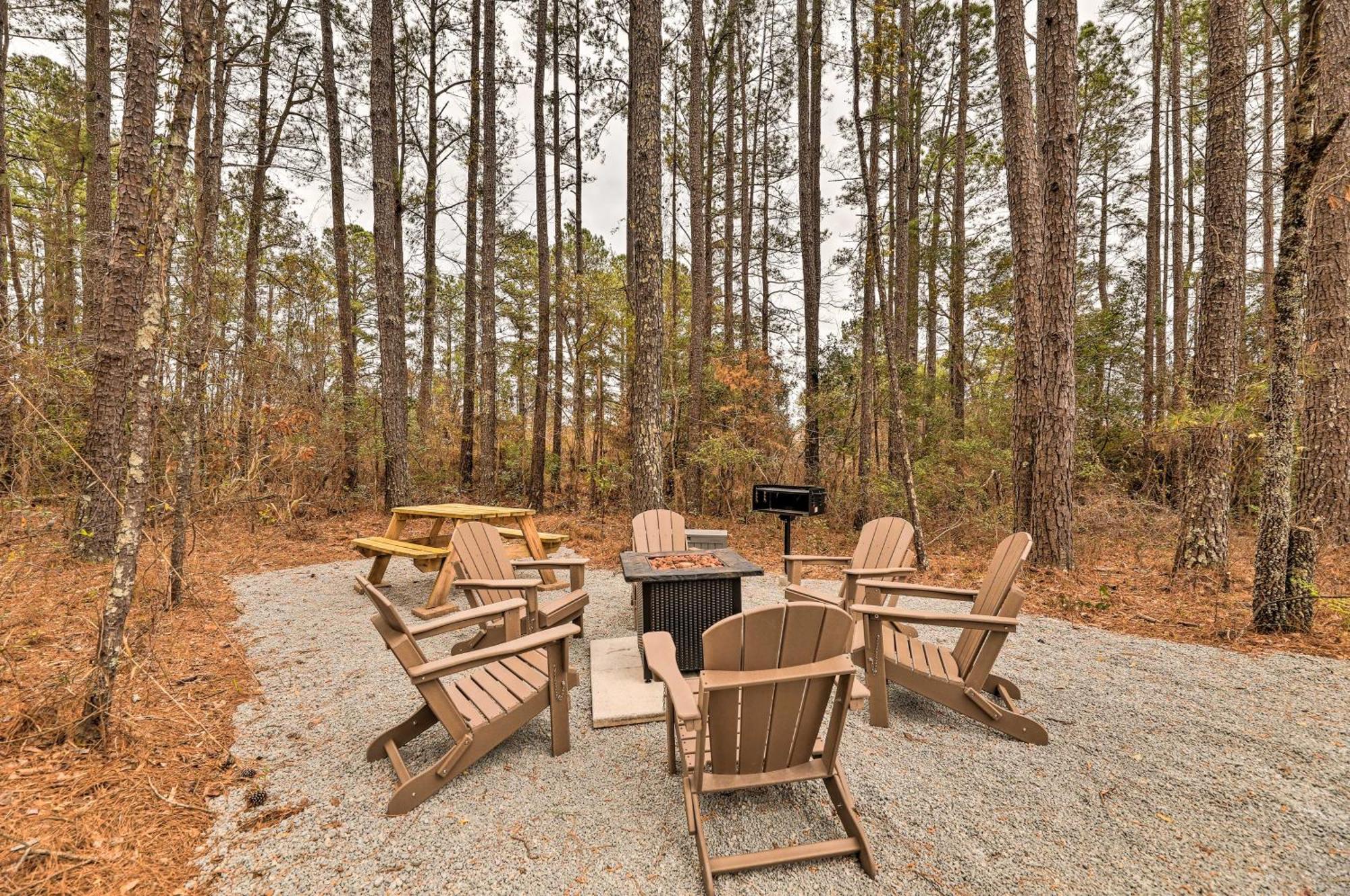 Beautiful New Bern Studio Cabin With Fire Pit! Exteriör bild
