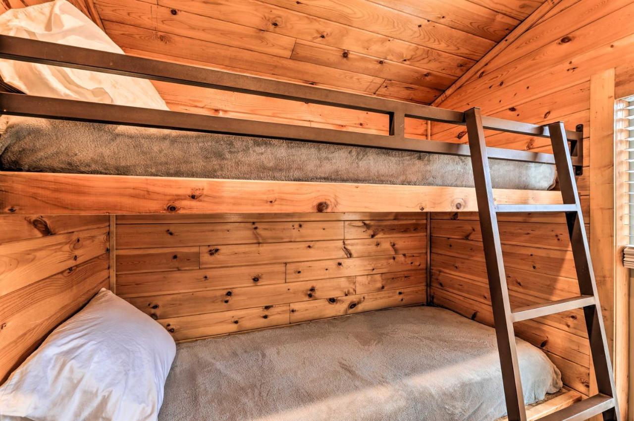 Beautiful New Bern Studio Cabin With Fire Pit! Exteriör bild