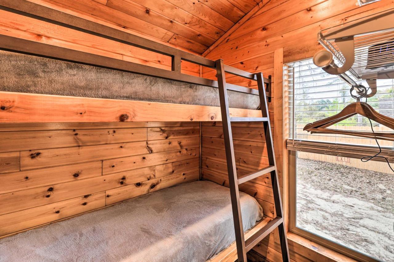 Beautiful New Bern Studio Cabin With Fire Pit! Exteriör bild