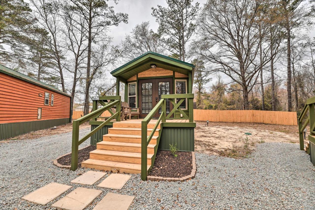 Beautiful New Bern Studio Cabin With Fire Pit! Exteriör bild